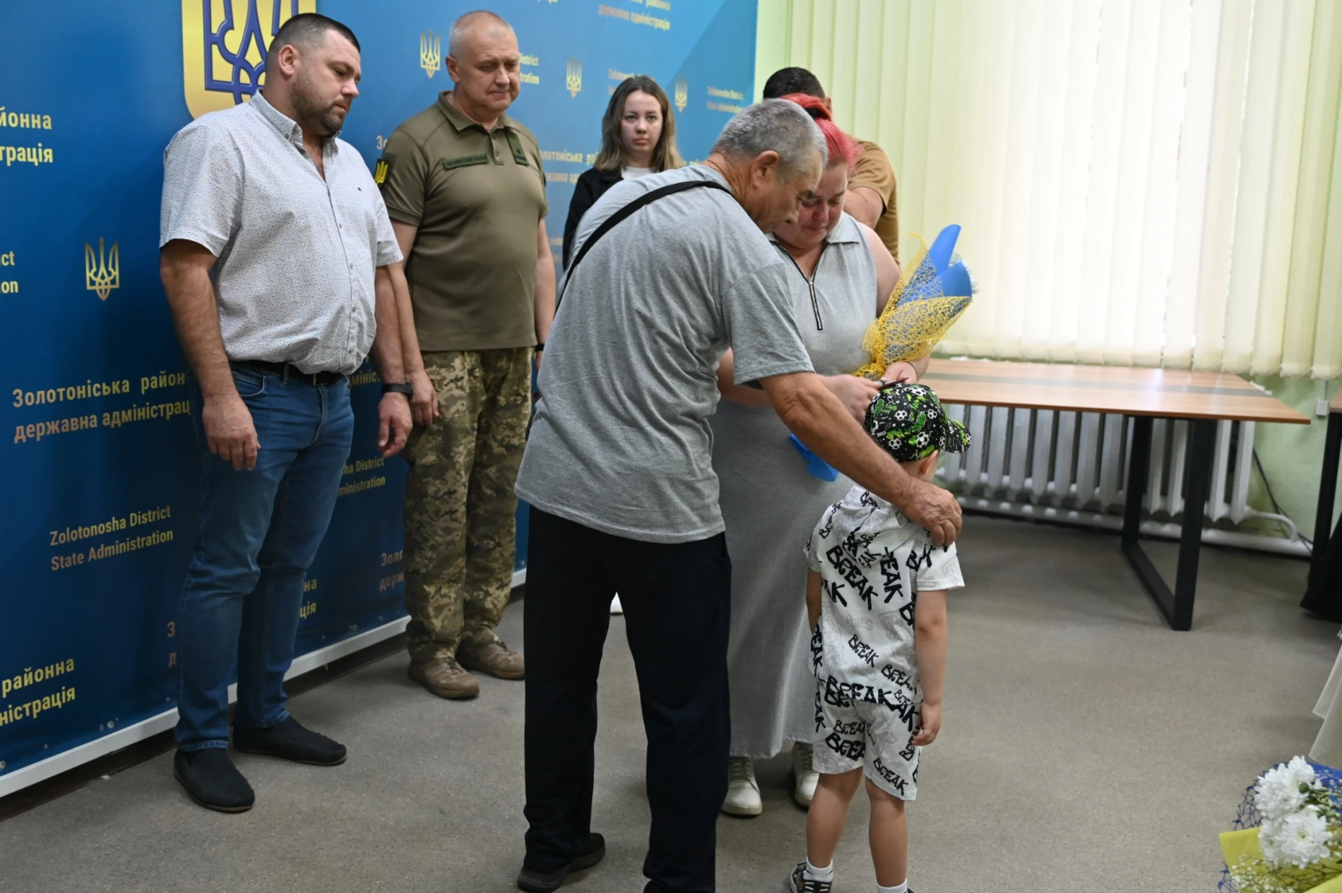 Посмертні нагороди Героям: у Золотоноші вшанували захисників України