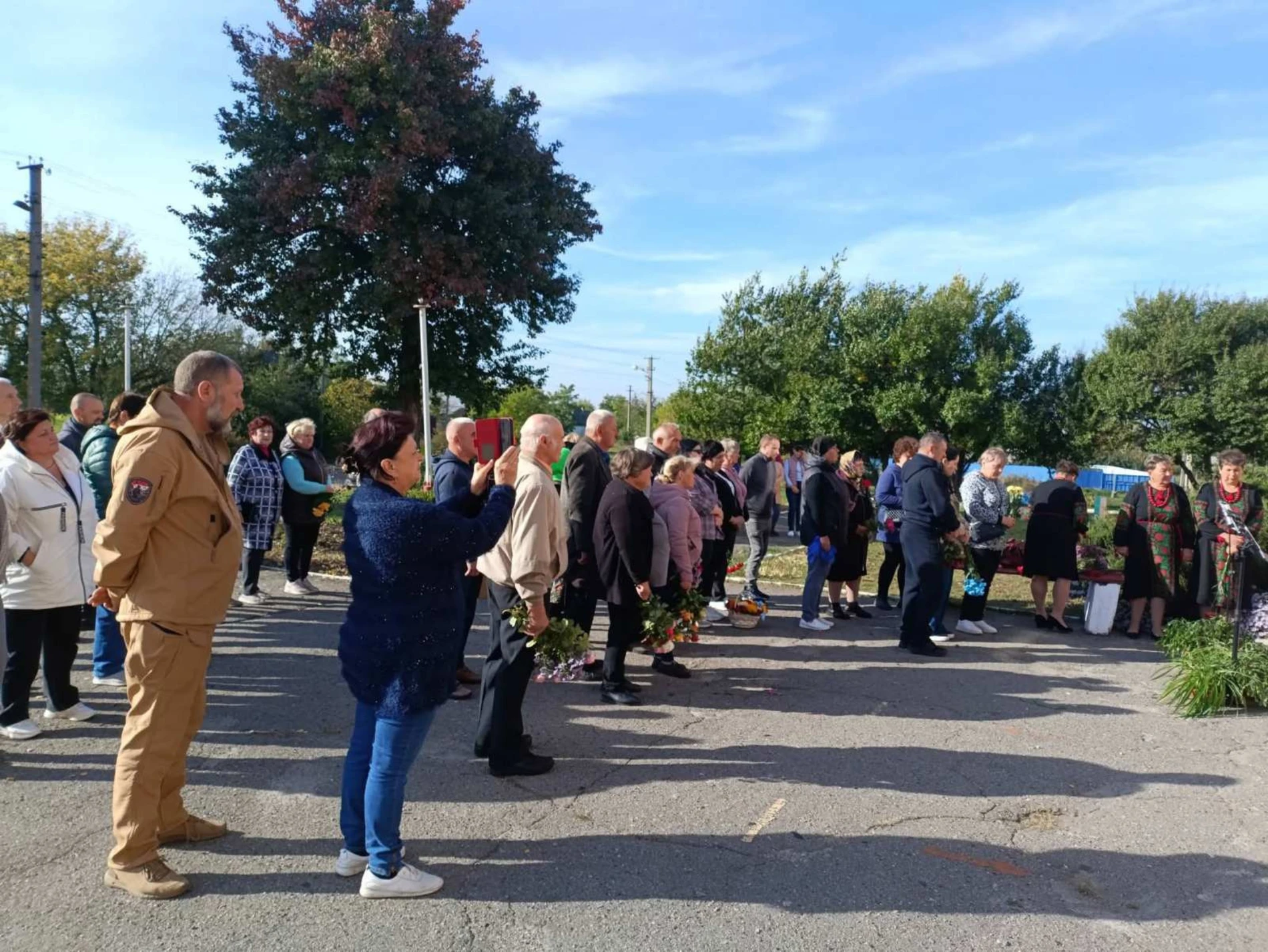 Вшанувати Героя зійшлися сільчани