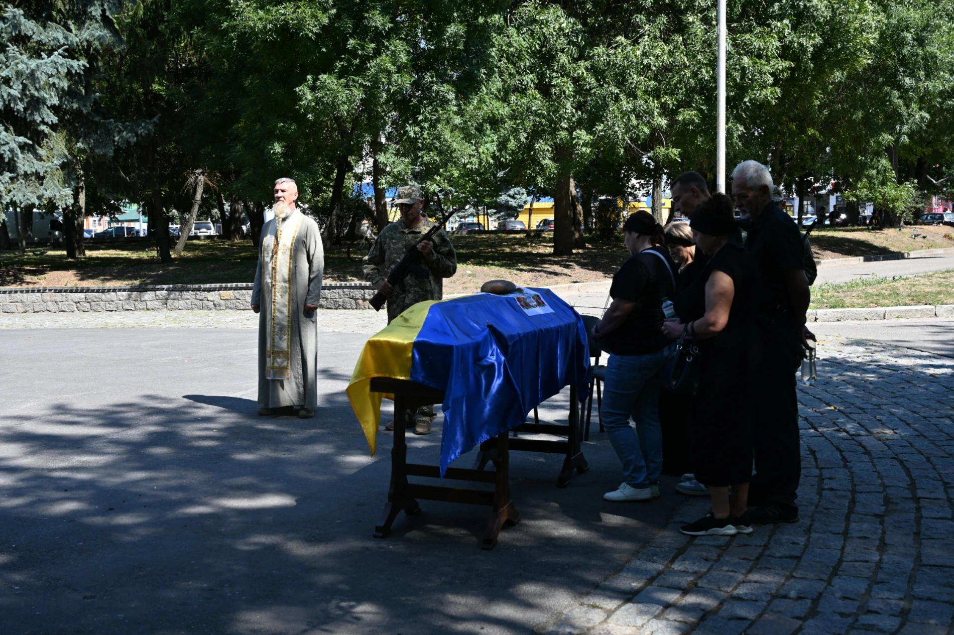 Золотоніська земля стала місцем вічного спочинку луганського воїна: на щиті Євген Шепітько