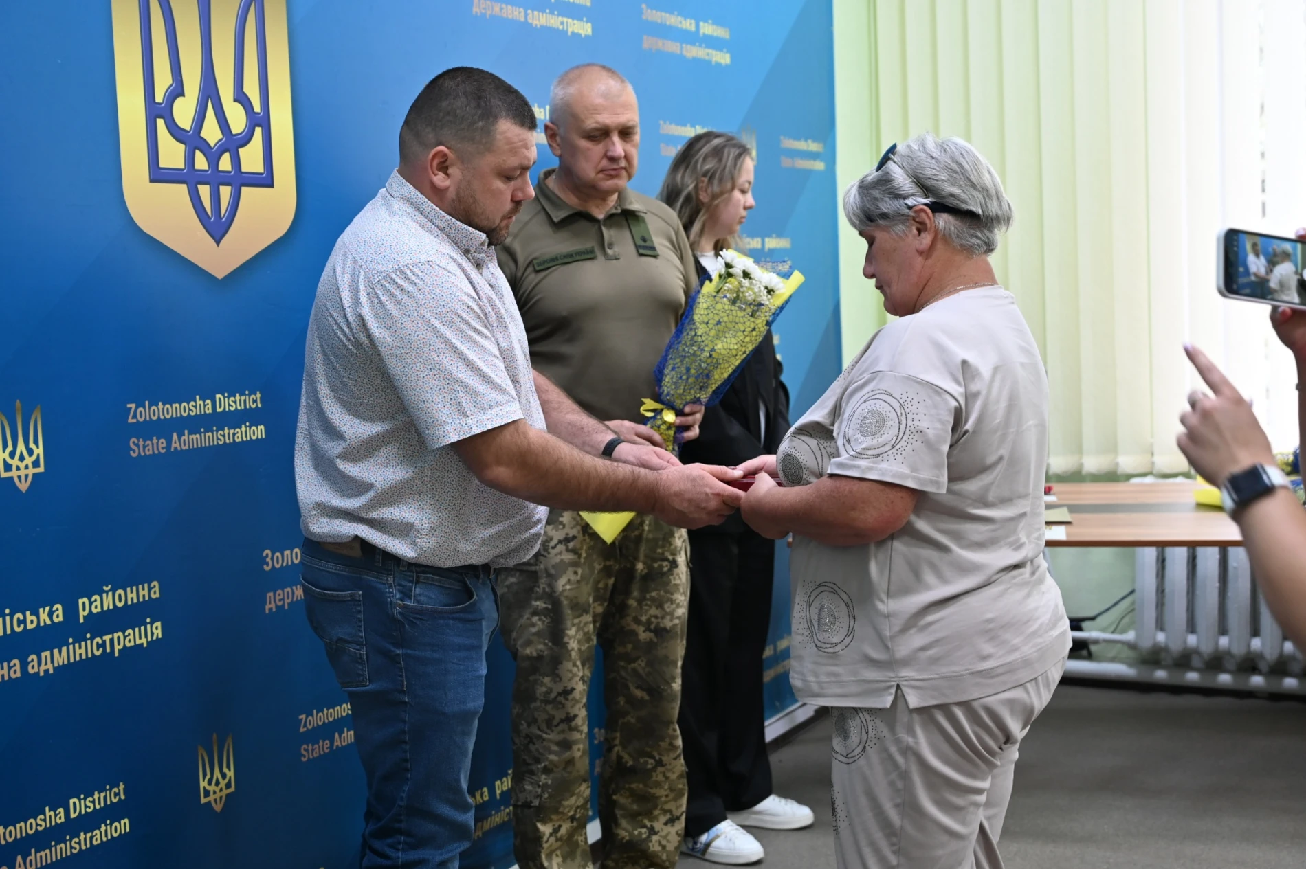 Посмертні нагороди Героям: у Золотоноші вшанували захисників України