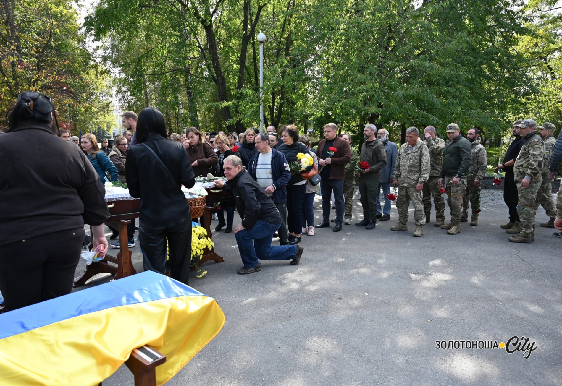 «Я не вдова! Я – дружина загиблого Героя». На щиті Дмитро Мелешко