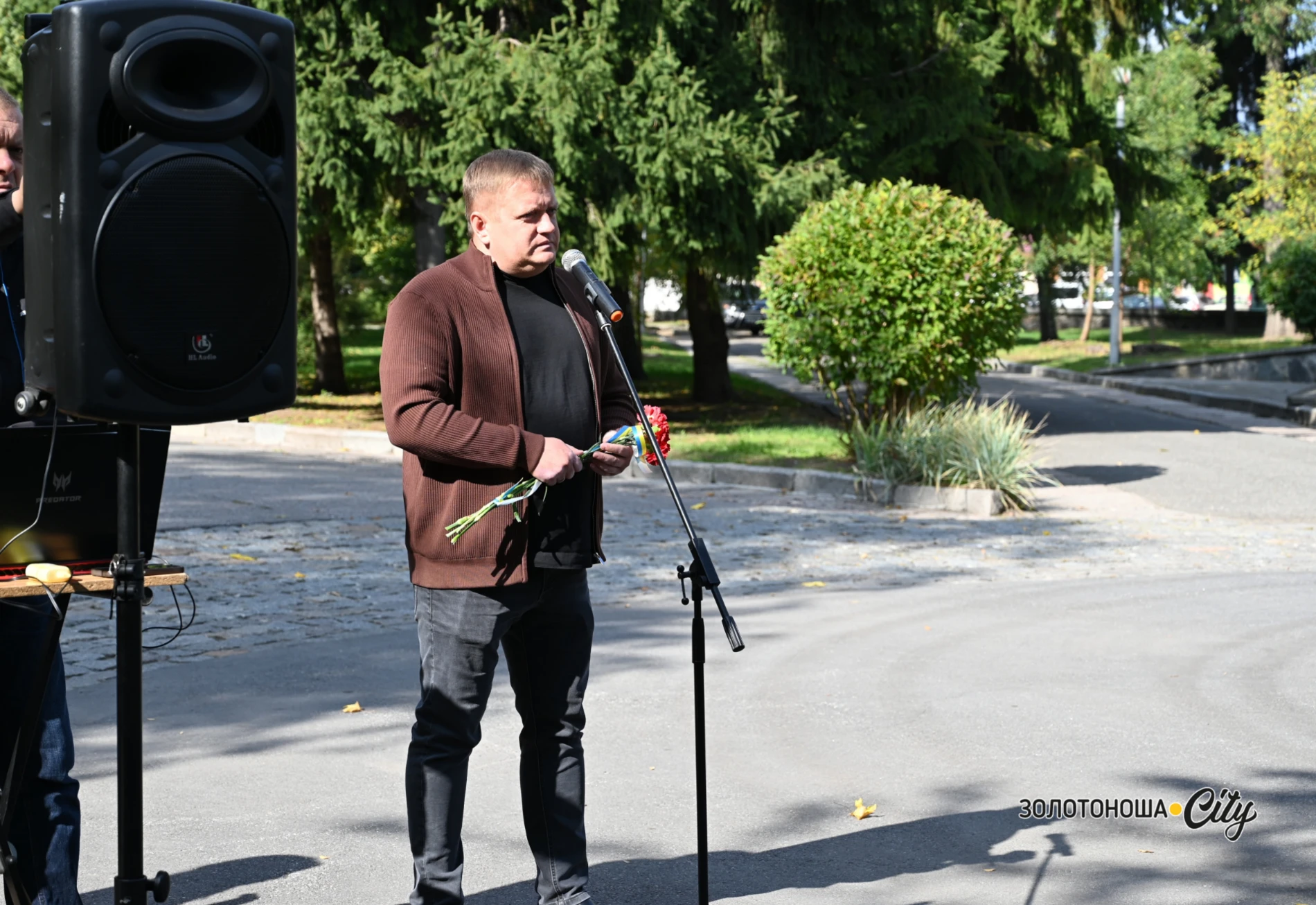 «Я не вдова! Я – дружина загиблого Героя». На щиті Дмитро Мелешко