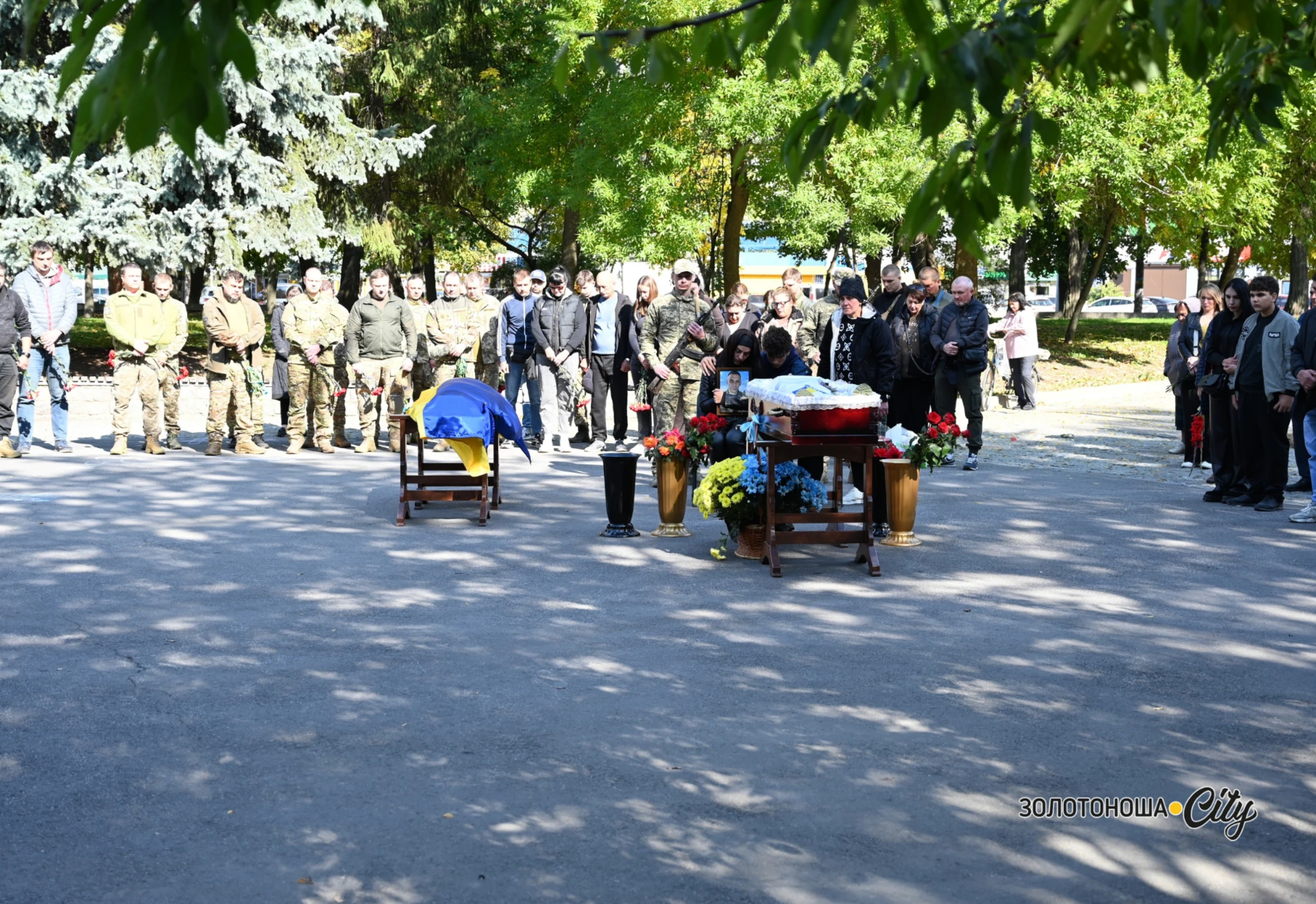 «Я не вдова! Я – дружина загиблого Героя». На щиті Дмитро Мелешко