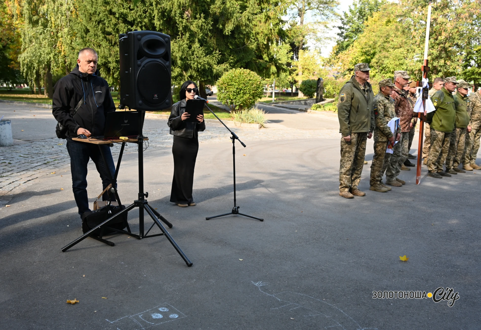 «Я не вдова! Я – дружина загиблого Героя». На щиті Дмитро Мелешко