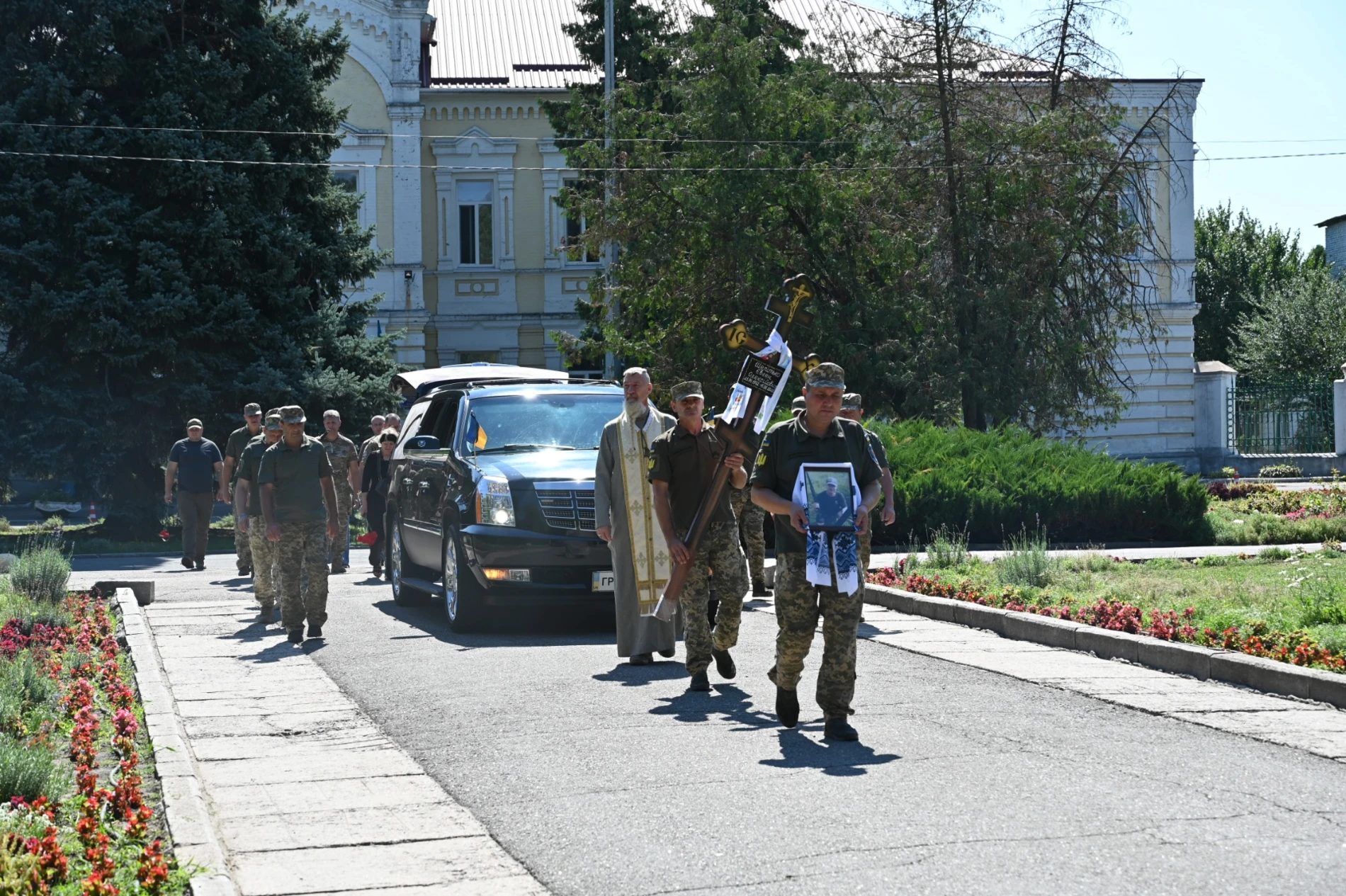 Золотоніська земля стала місцем вічного спочинку луганського воїна: на щиті Євген Шепітько