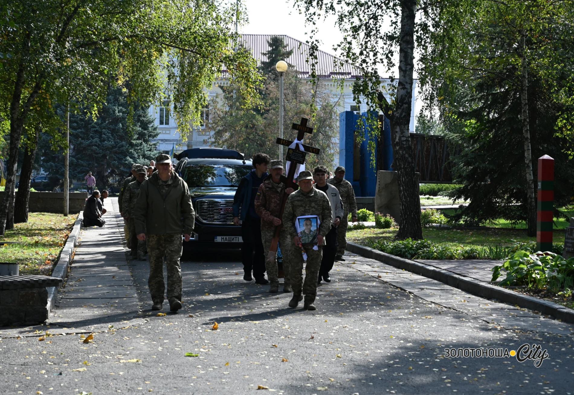 «Я не вдова! Я – дружина загиблого Героя». На щиті Дмитро Мелешко