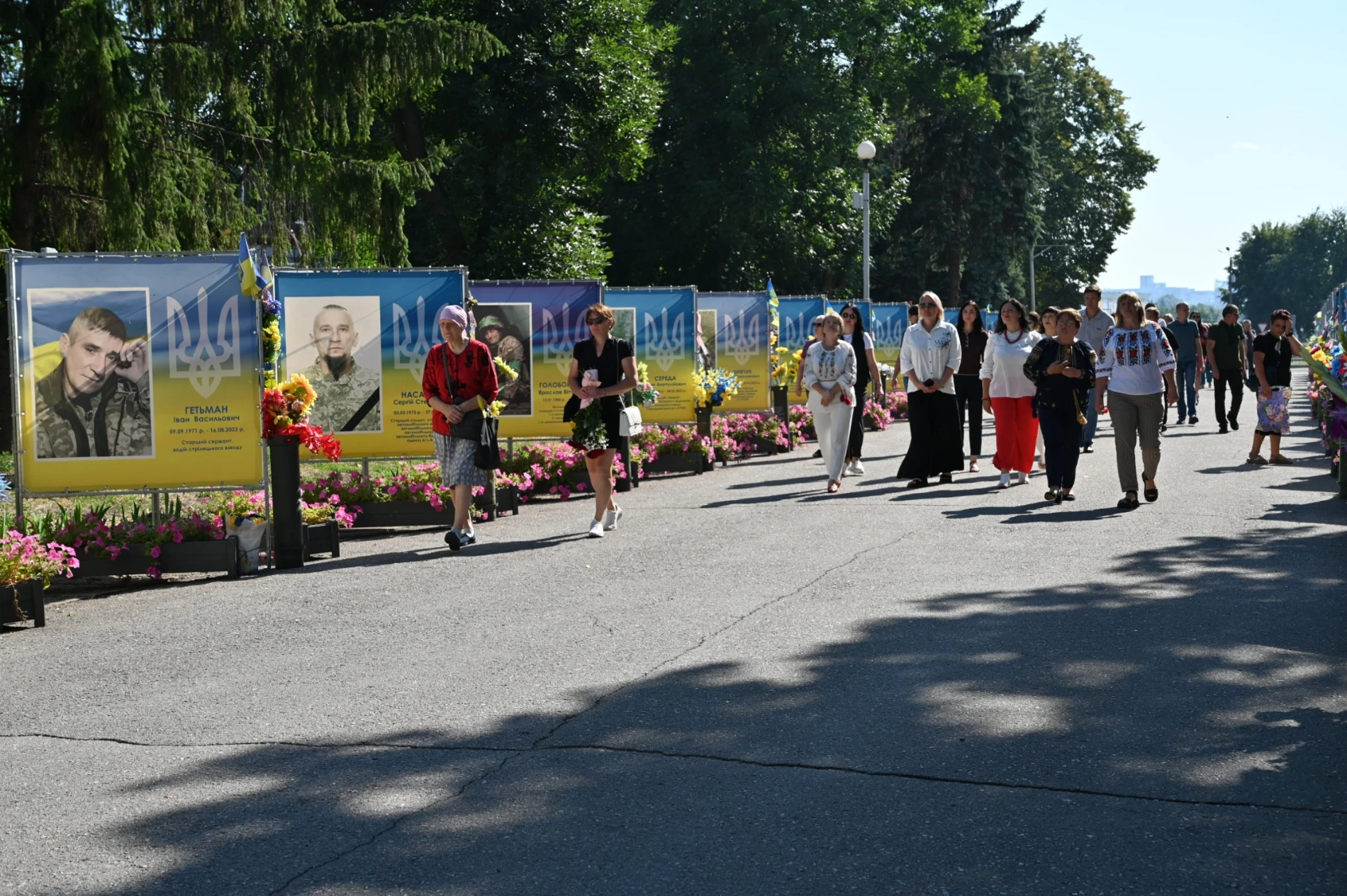 «Українське серце» у Золотоноші: як у громаді відзначили 35-ту річницю Незалежності України