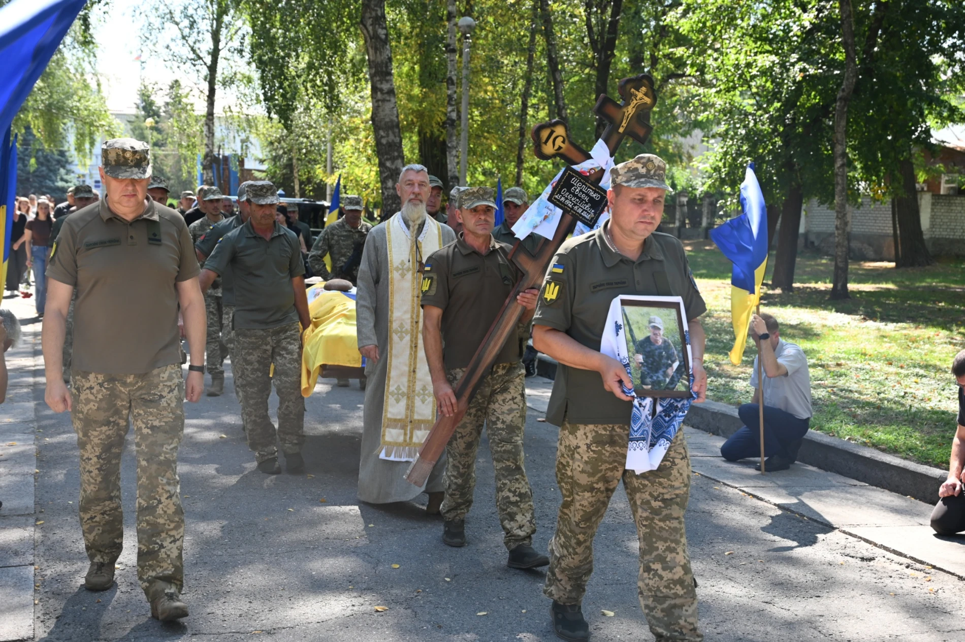 Золотоніська земля стала місцем вічного спочинку луганського воїна: на щиті Євген Шепітько