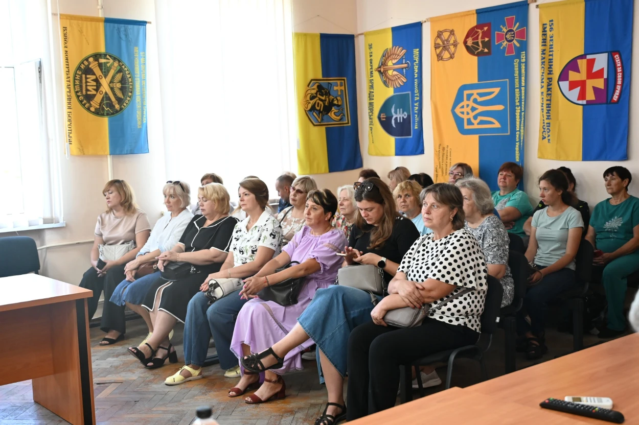 «Ідентичність починається з мови»: про що говорили на зустрічі з Представницею Уповноваженого з мови