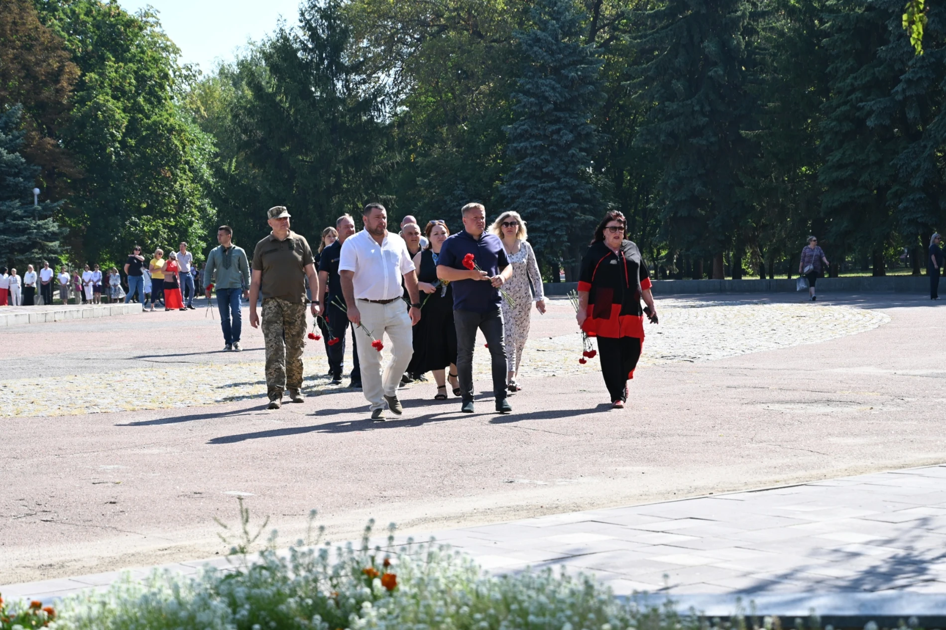 «Українське серце» у Золотоноші: як у громаді відзначили 35-ту річницю Незалежності України