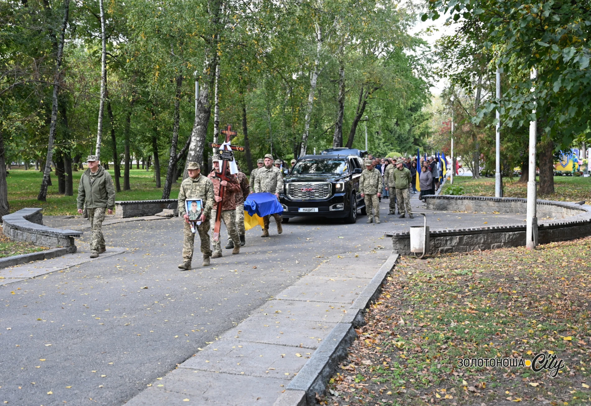 «Я не вдова! Я – дружина загиблого Героя». На щиті Дмитро Мелешко