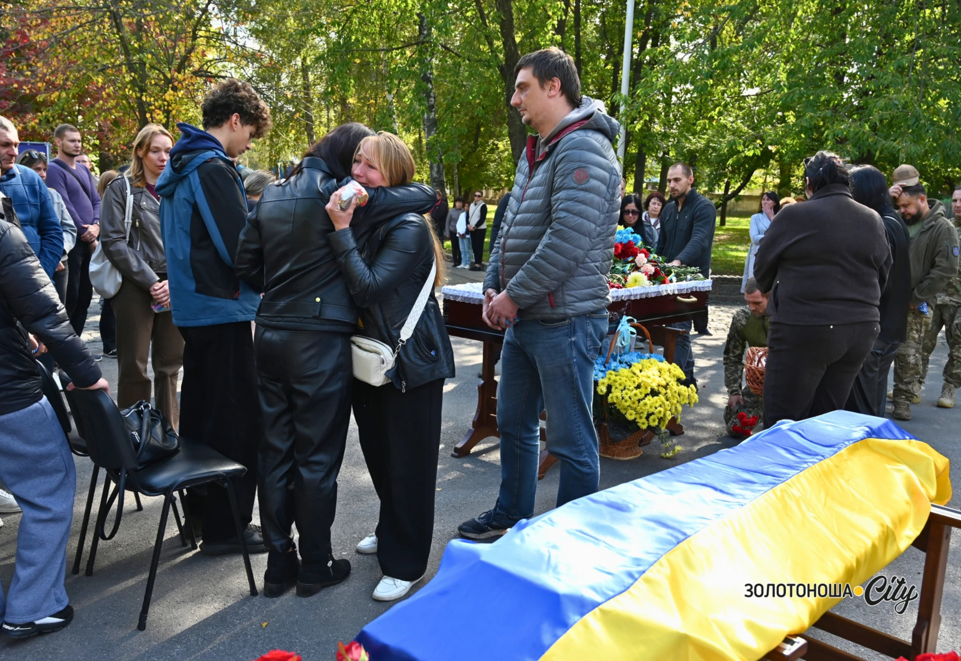 «Я не вдова! Я – дружина загиблого Героя». На щиті Дмитро Мелешко