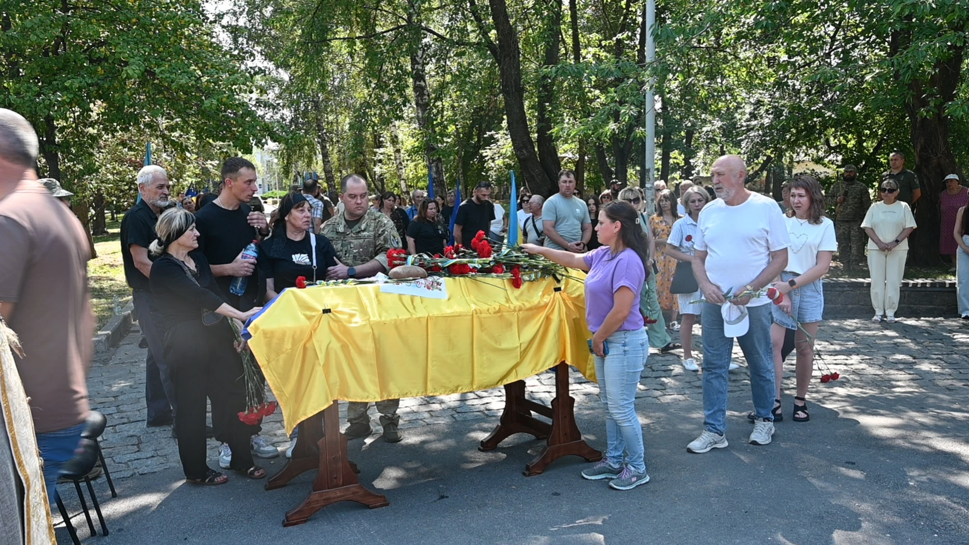 Золотоніська земля стала місцем вічного спочинку луганського воїна: на щиті Євген Шепітько