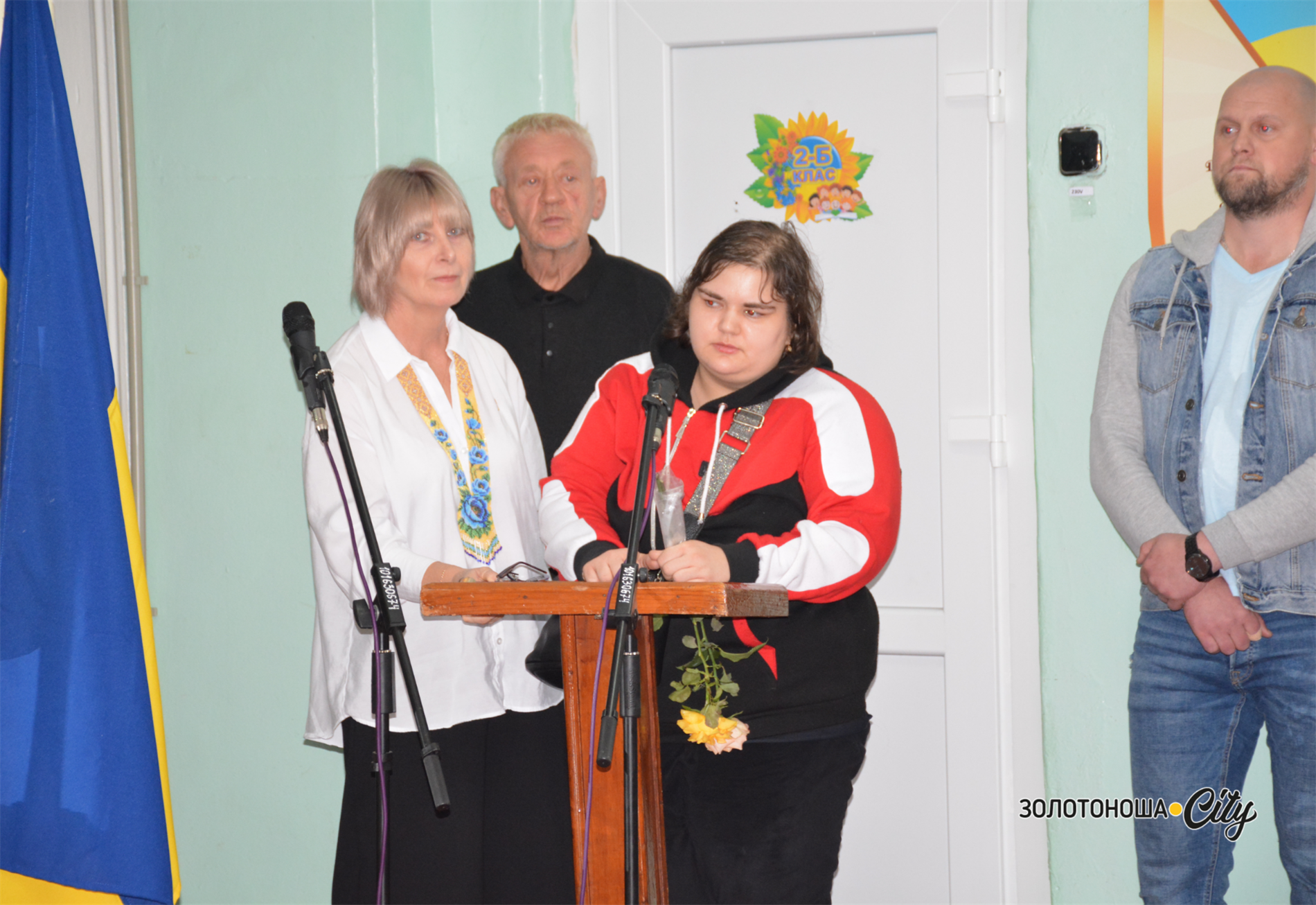 У СШ№1 відкрили меморіальну дошку Героїні Яні Сілікіній