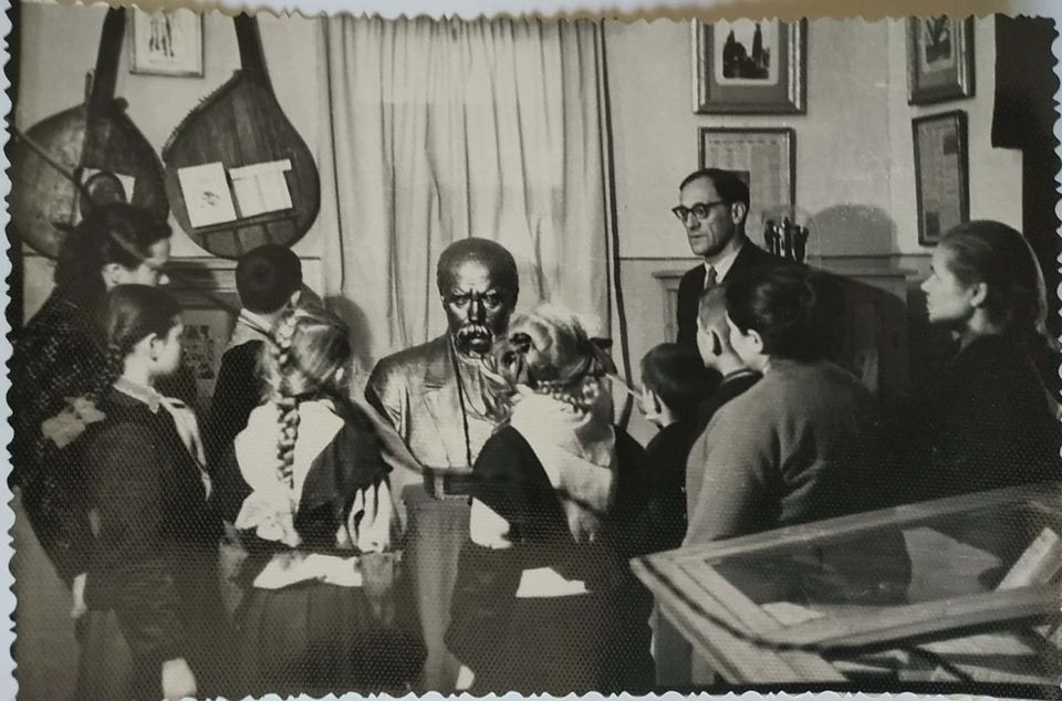 Заняття літературної студії "Супій". Золотоніський краєзнавчий музей. 1961 рік