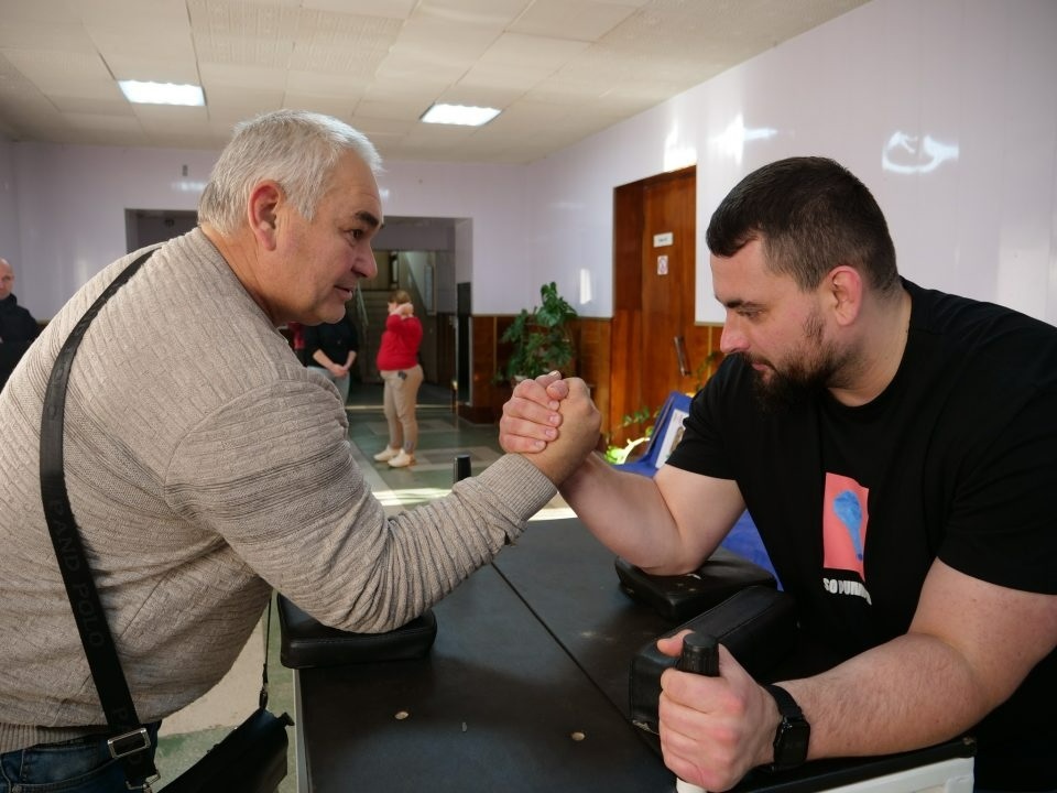 У Золотоноші відбулася першість громади з армрестлінгу