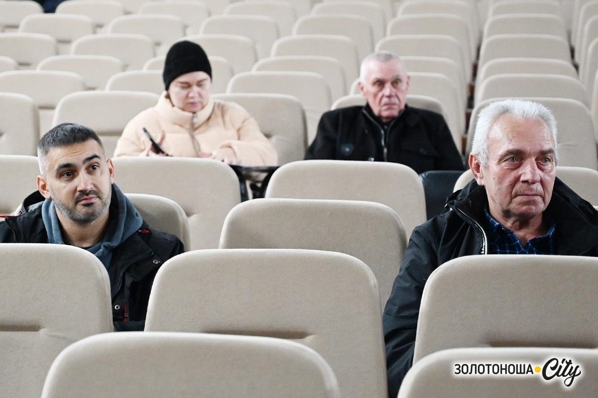 Золотоніські артисти змінили амплуа: свято у глядацькому залі