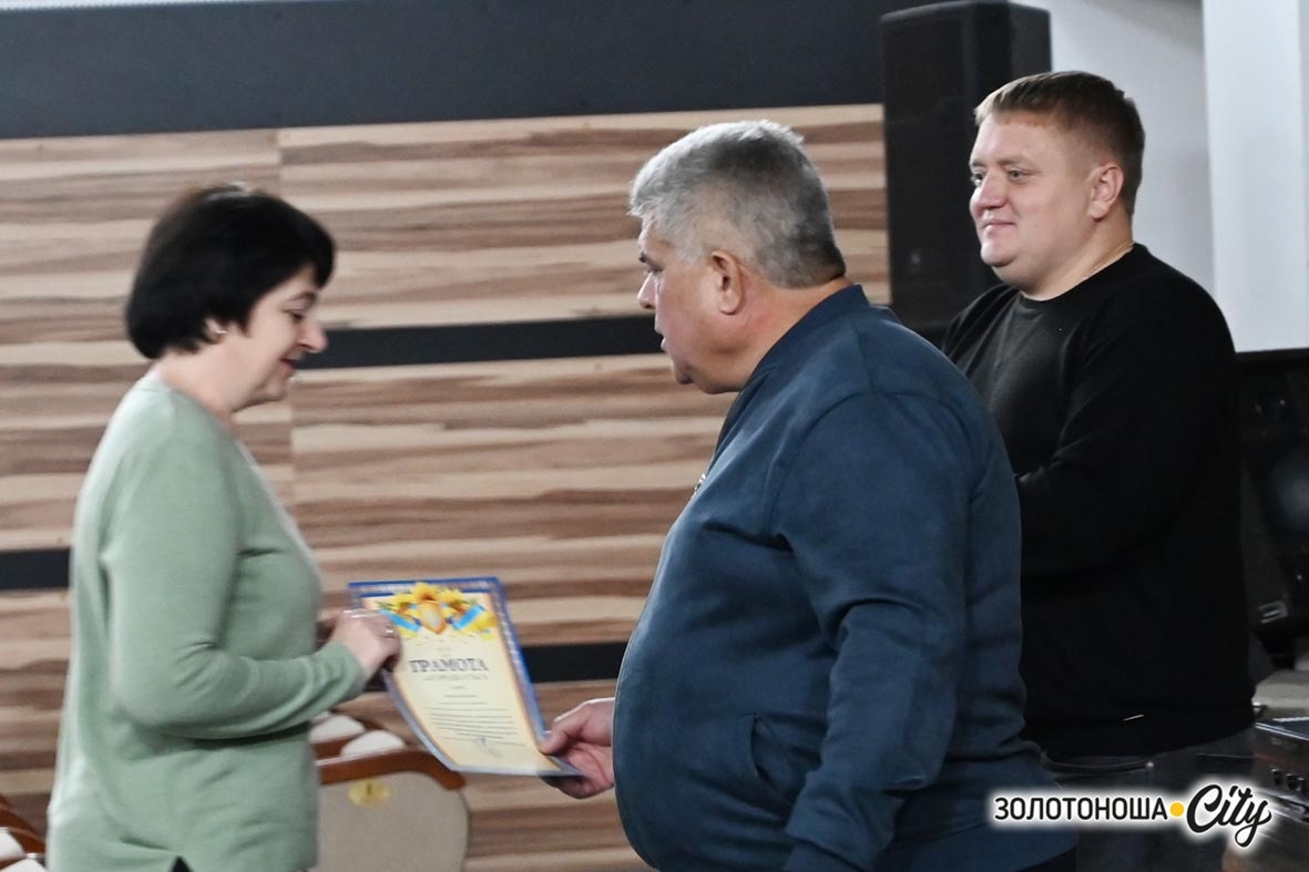 Золотоніські артисти змінили амплуа: свято у глядацькому залі