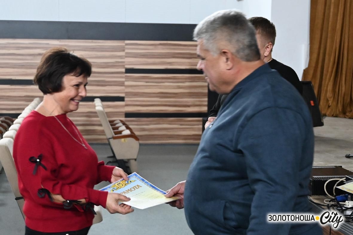 Золотоніські артисти змінили амплуа: свято у глядацькому залі