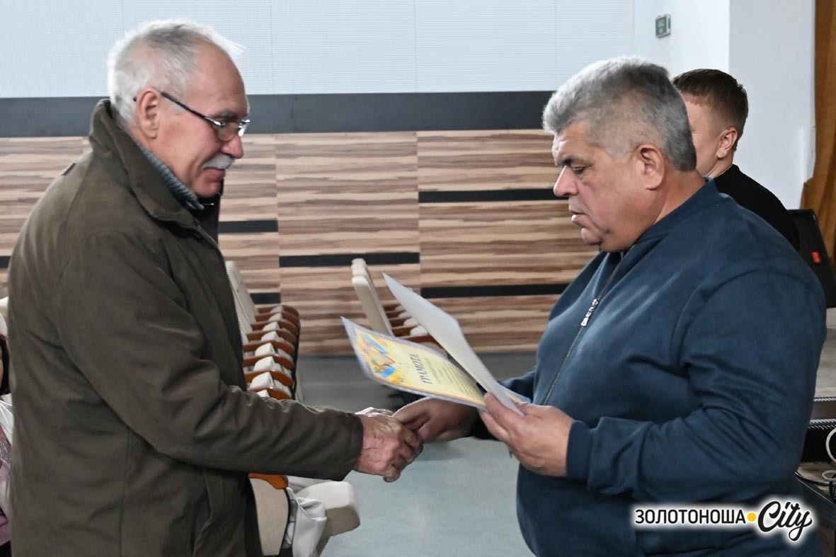 Золотоніські артисти змінили амплуа: свято у глядацькому залі