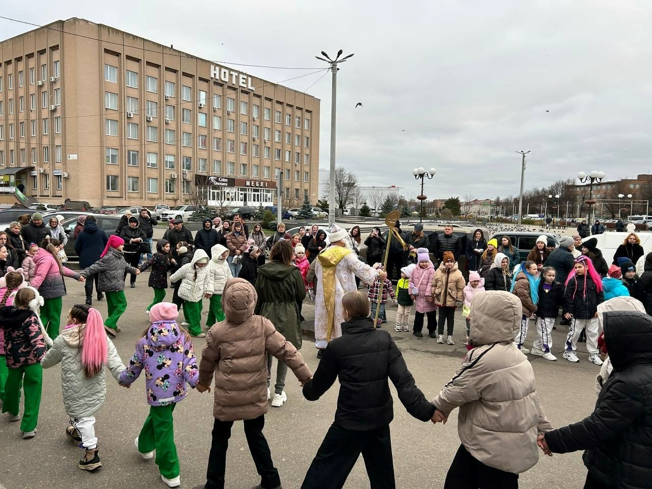 Святий Миколай подарував золотоніським дітям свято