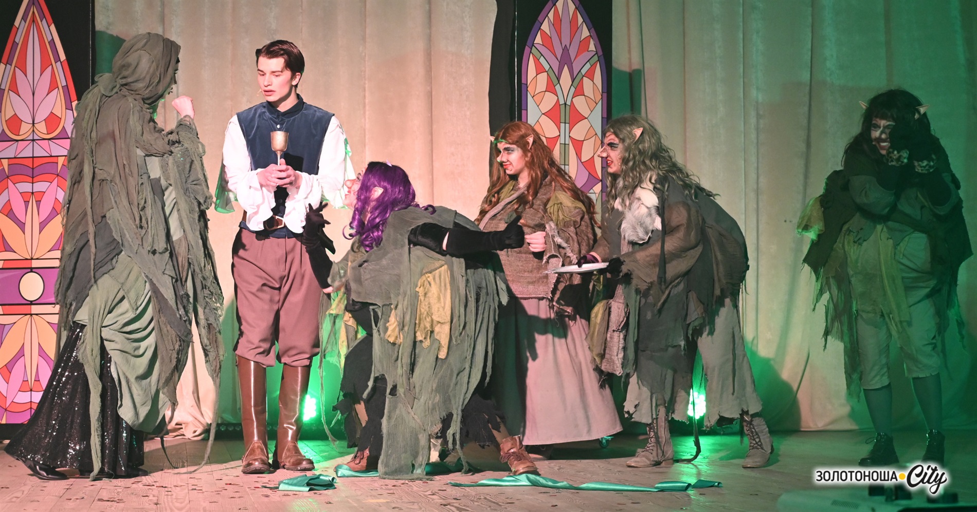 Новорічний мюзикл для золотоніської дітвори