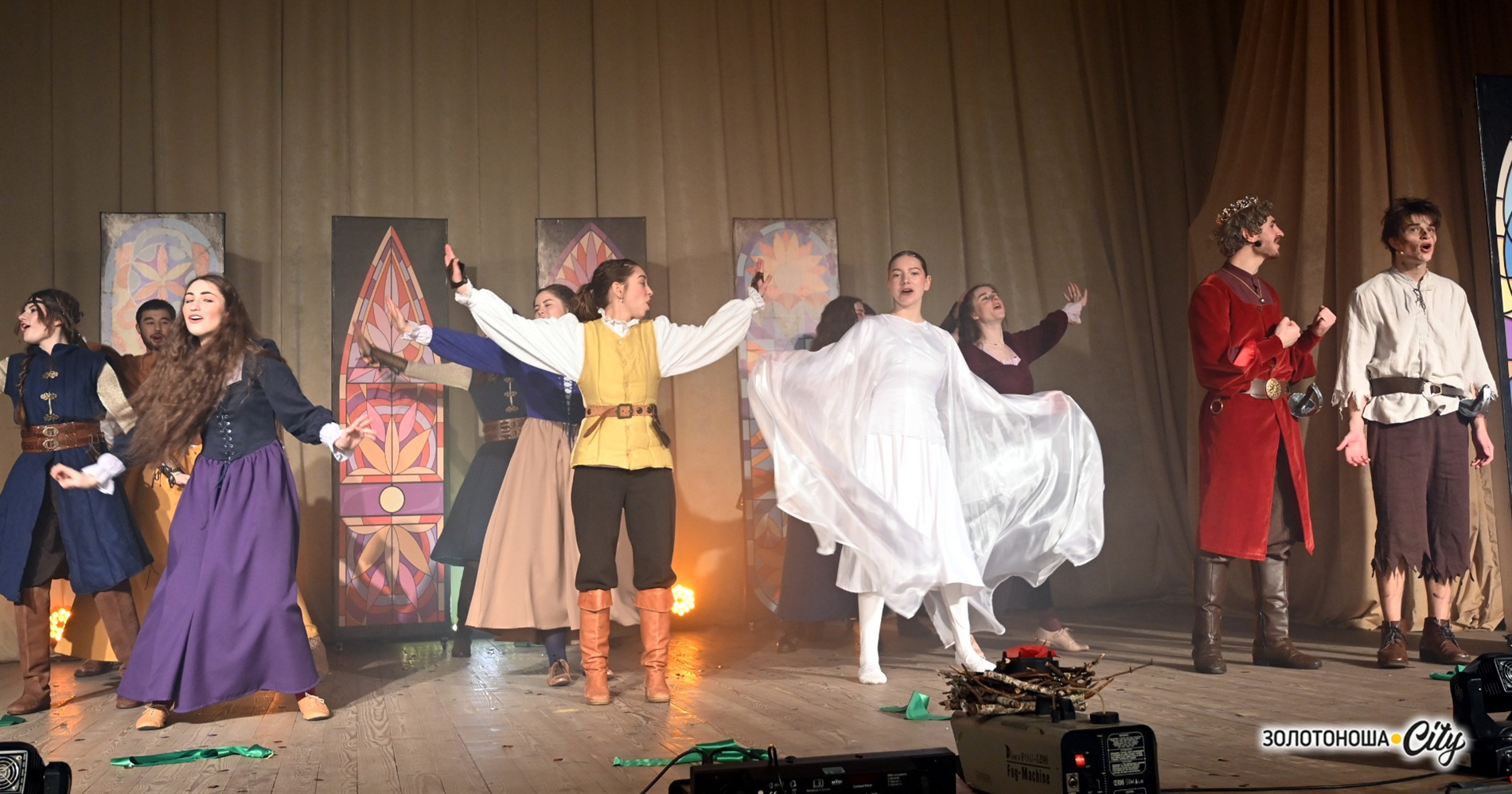 Новорічний мюзикл для золотоніської дітвори