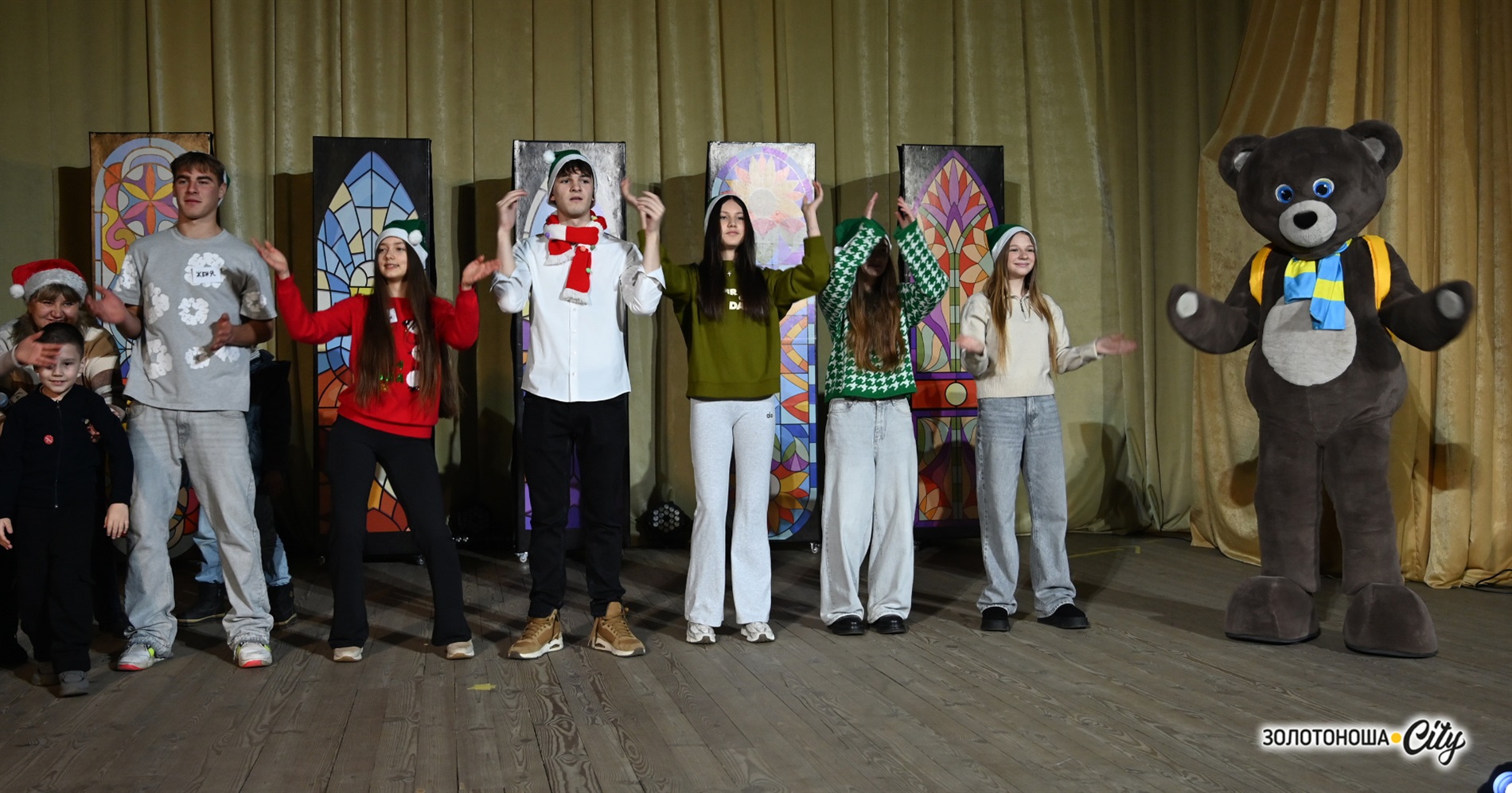 Новорічний мюзикл для золотоніської дітвори