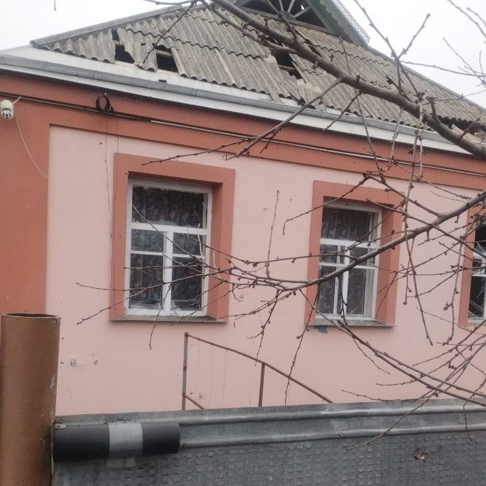 Уламки дрона пошкодили 14 будинків на Звенигородщині