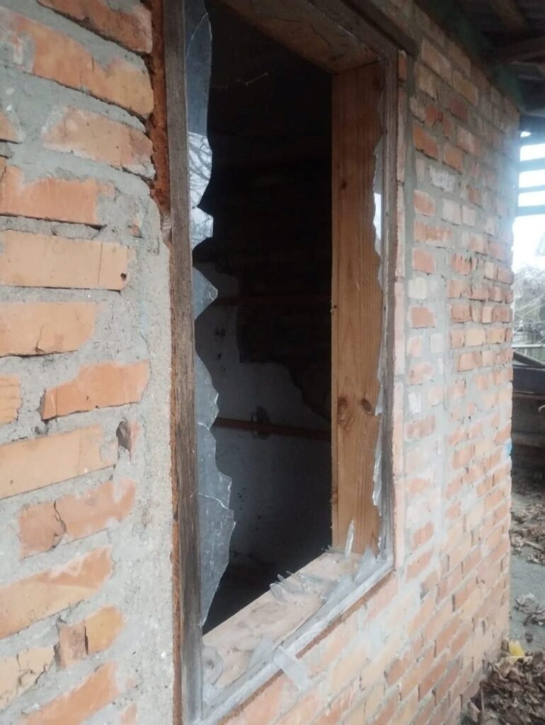 Уламки дрона пошкодили 14 будинків на Звенигородщині