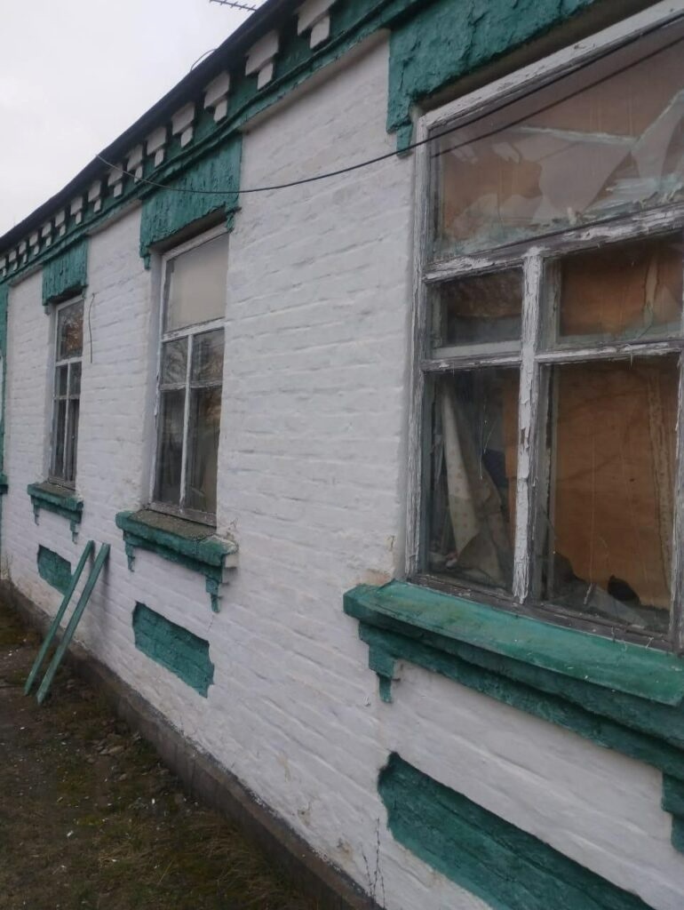 Уламки дрона пошкодили 14 будинків на Звенигородщині