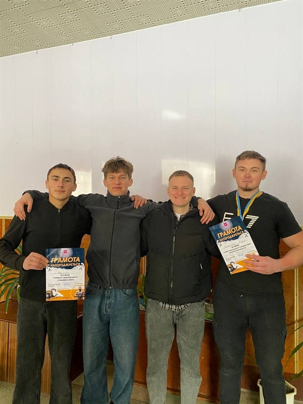 У Золотоноші відбулася першість громади з гирьового спорту