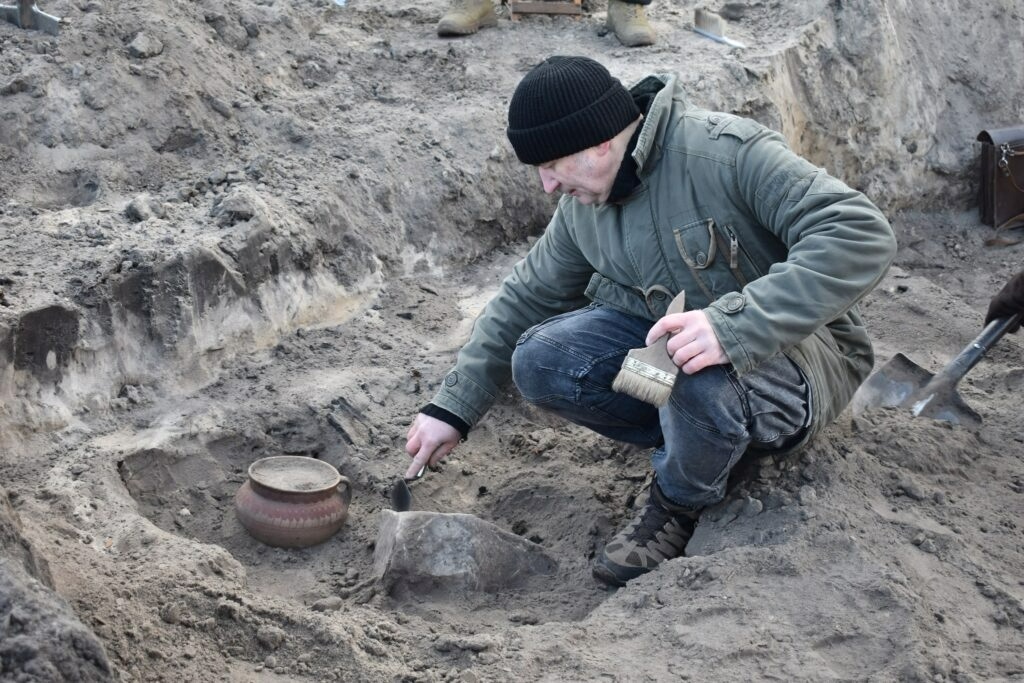 Археологи відкрили сторінку Подолу XVIII століття: нові знахідки у центрі Черкас