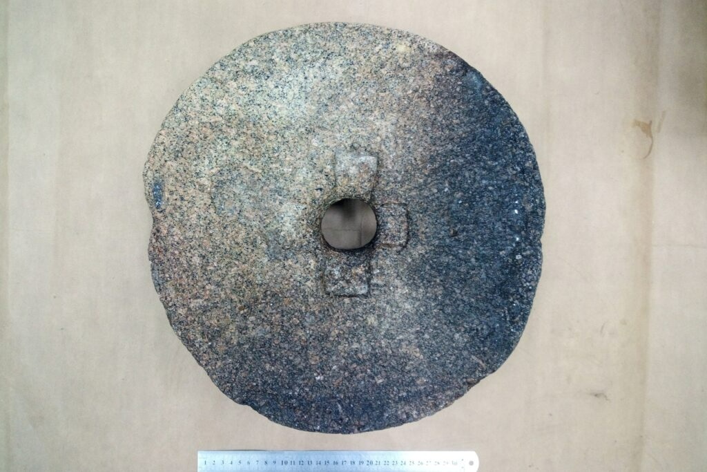 Археологи відкрили сторінку Подолу XVIII століття: нові знахідки у центрі Черкас