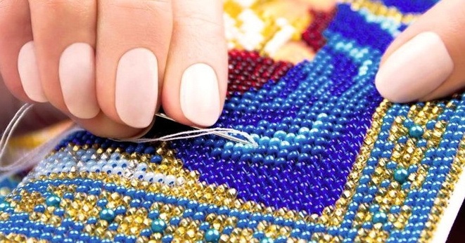 Чим зайнятися, коли немає світла: ідеї для затишного вечора