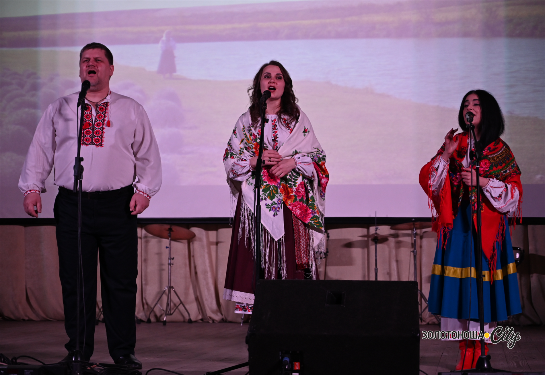 Благодійний концерт напередодні весни