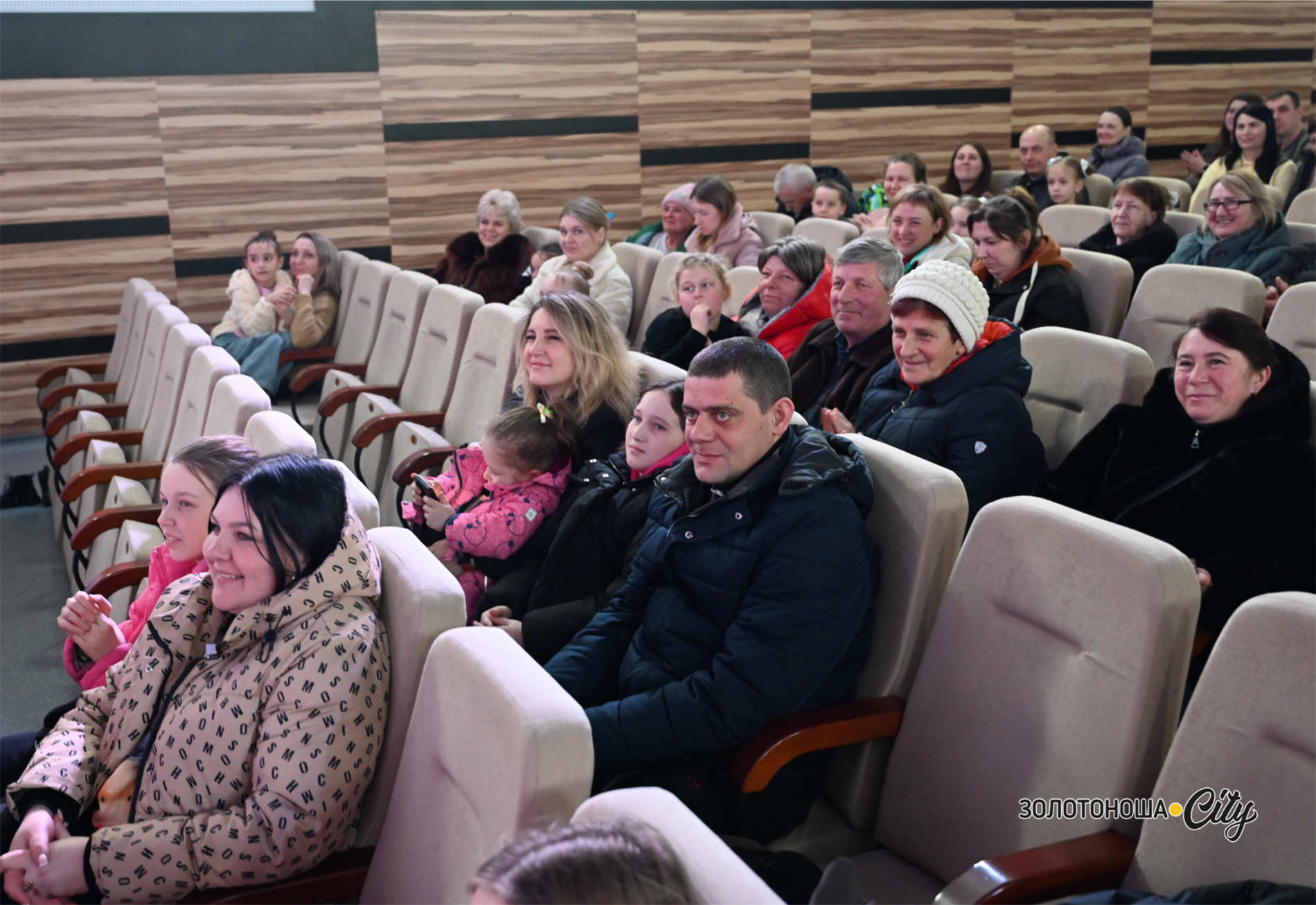 Благодійний концерт напередодні весни