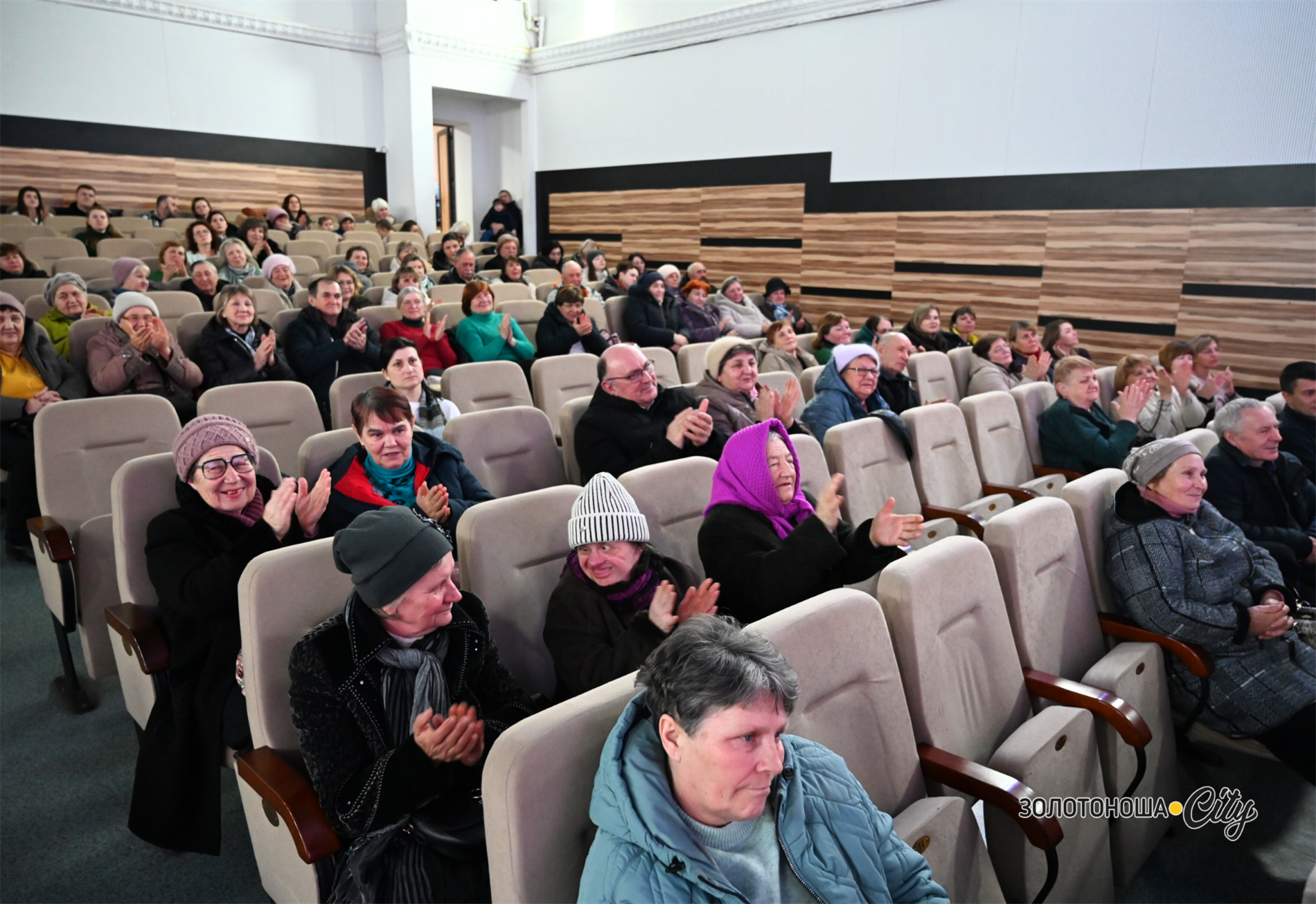 Благодійний концерт напередодні весни