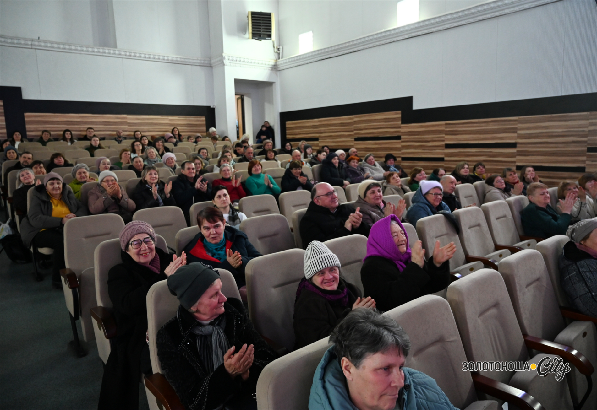 Благодійний концерт напередодні весни