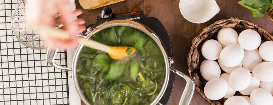 Як пофарбувти яйця натуральними продуктами