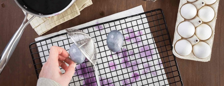 Як пофарбувти яйця натуральними продуктами