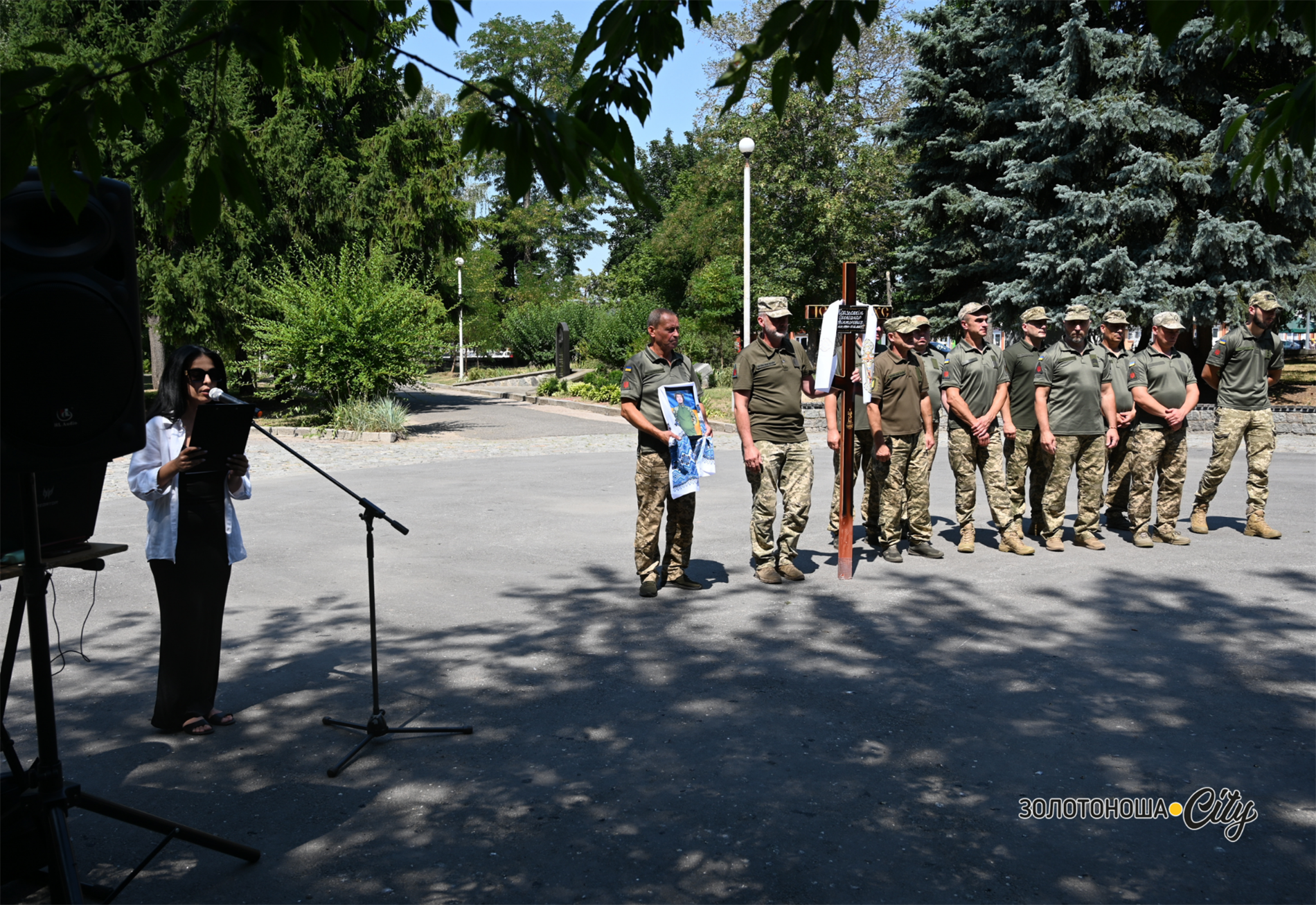 У Золотоноші попрощалися із захисником Олександром Подзьолкіним: фоторепортаж