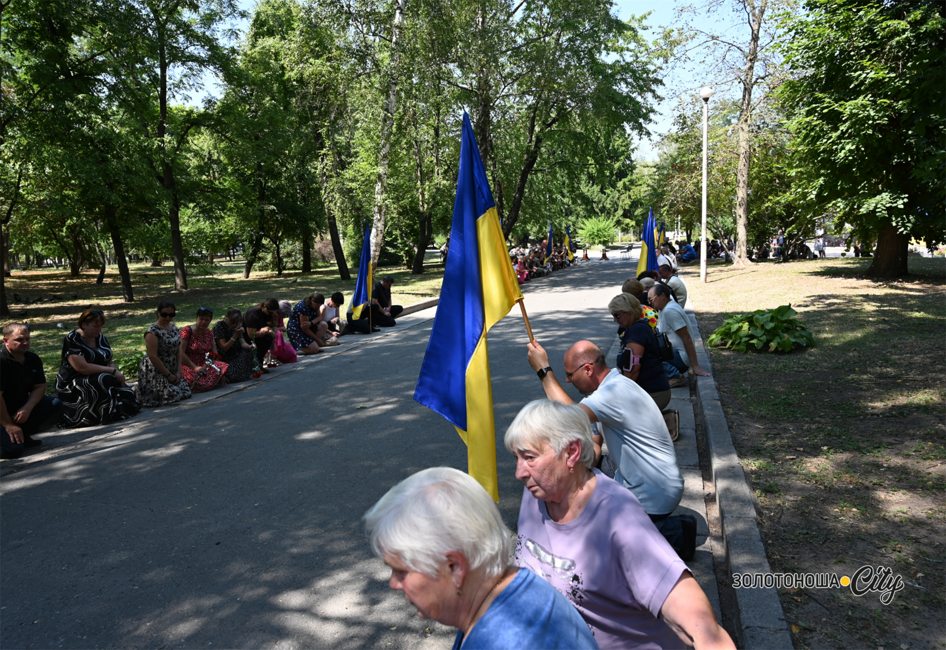 У Золотоноші попрощалися із захисником Олександром Подзьолкіним: фоторепортаж