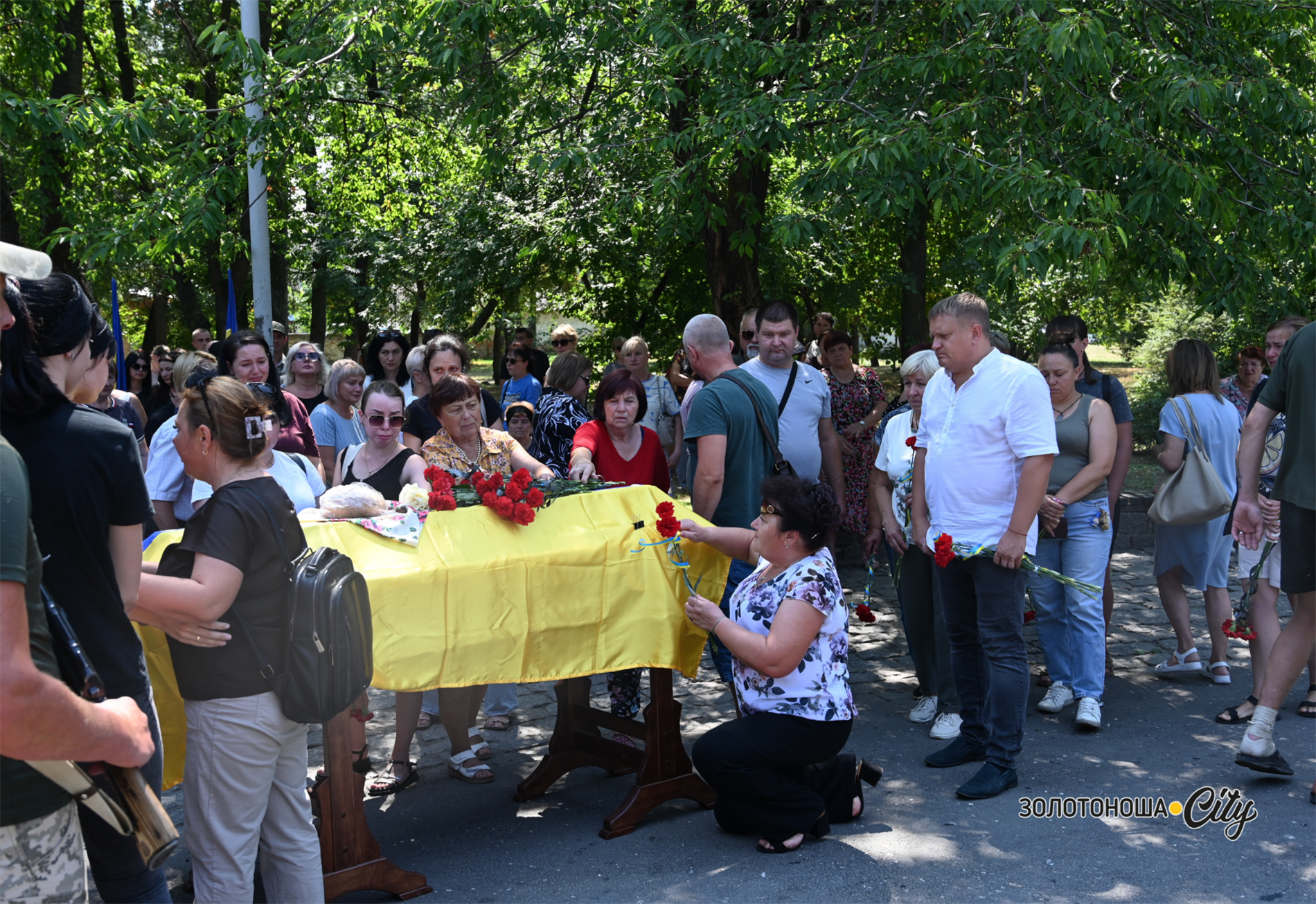 У Золотоноші попрощалися із захисником Олександром Подзьолкіним: фоторепортаж